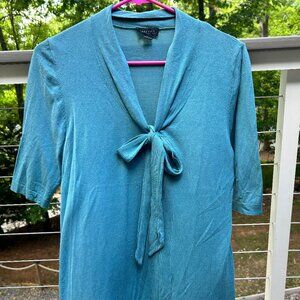 Light Teal Carlisle Collection Light Weight Silk BowTie Sweater (size L)